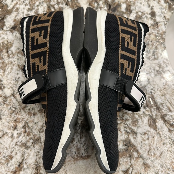 Fendi sneakers size 41 - Picture 5 of 10